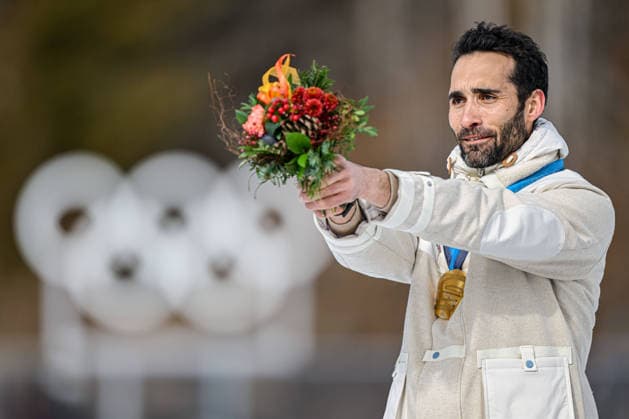 260215 -- ANTERSELVA, Feb. 15, 2026 -- Martin Fourcade of France, gold medalist for the biathlon men s 15km mass start from the 2010 Vancouver Winter Olympics, reacts during a reallocation medals ceremony at the 2026 Winter Olympics in Anterselva, Italy, Feb. 15, 2026. MICO2026ITALY-ANTERSELVA-OLYMPIC Winter games, Winterspiele,Spiele, Summer games REALLOCATION MEDALS CEREMONY JiangxHan (MICO2026)ITALY-ANTERSELVA-OLYMPIC WINTER GAMES-REALLOCATION MEDALS CEREMONY IMAGO JiangxHan imago images 0847664217