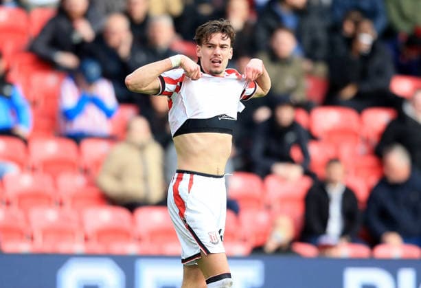 Milan Smit of Stoke City reacts after shooting wide of Leicester s goal. Stoke City v Leicester City, Sky Bet Championship, Football, Bet365 Stadium, Stoke-on-Trent, UK - 21 Feb 2026Stoke-on-Trent Bet365 Stadium United Kingdom EDITORIAL USE ONLY No use with unauthorised audio, video, data, fixture lists, club league logos or live services. Online in-match use limited to 120 images, no video emulation. No use in betting, games or single club league player publications. Copyright: xLindseyxParnaby Shutterstockx 16681355ak