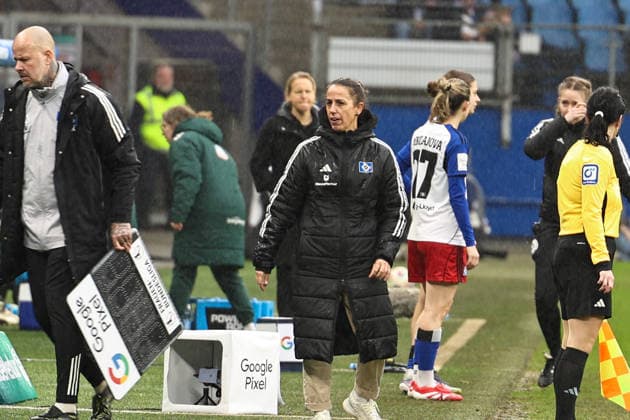 Germany Football, Google Pixel Womens Bundesliga 2025 26, 19 Matchday SV Werder Bremen vs Hamburger SV Volksparkstadion Hamburg Lià se Brancao Liese Brancao Head Coach, Hamburger SV Copyright: xSümeyyexAkcöltekinx