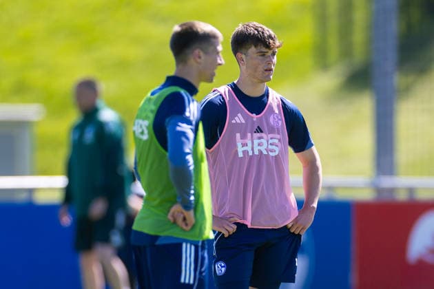 30 04 2026, Football, Training of FC Schalke 04 v l Felipe Sanchez FC Schalke 04 , Dylan Leonard FC Schalke 04 Gelsenkirchen Training ground FC Schalke 04 NRW Germany xRHR PHOTO YYx Copyright: RHR-FOTOx RHR-FOTO YY
