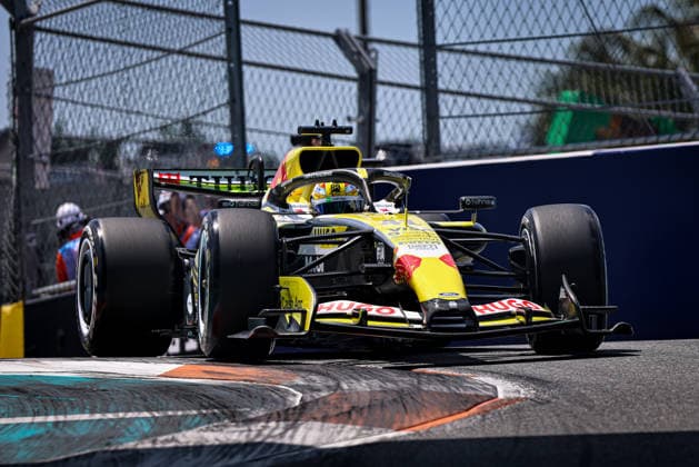 (41) Arvid Lindblad (GBR) - Visa Cash App Racing Bulls F1 Team - Racing Bulls VCARB03 - Red Bull Ford during the Formula 1 Crypto.com Miami Grand Prix 2026 at Miami International Autodrome in Miami Gardens, United States. Round 6 of the 2026 FIA Formula One World Championship, WM, Weltmeisterschaft held May 1-3, 2026. The Miami International Autodrome, located in the grounds of the Hard Rock Stadium, hosts the sixth round featuring the Sprint format. This event weekend features the F1 Sprint format, with a Sprint Shootout and Sprint Race in addition to the standard qualifying session and Grand Prix. Copyright: xAlessioxDexMarcox xAvens-images.com AvensImages IPAxSportx xipa-agency.netx xx IPA_74364340 IPA_Agency_IPA74364340