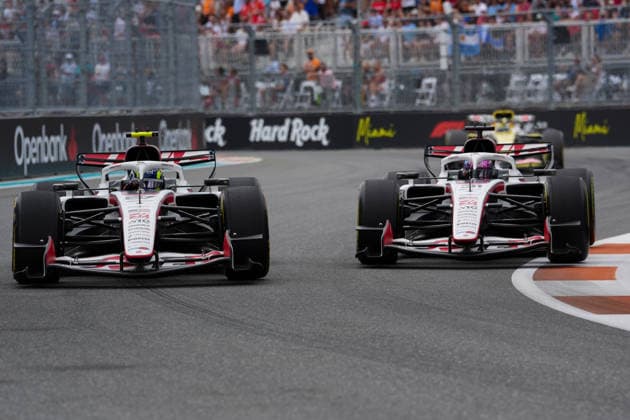 Oliver Bearman Toyota Gazoo Racing Haas F1 Team, Great Britain, 87 and Esteban Ocon Toyota Gazoo Racing Haas F1 Team, France, 31 USA, Formula 1 World Championship, Miami Grand Prix, Miami International Autodrome, Miami Gardens, Race, 2026 season, 03 05 2026 USA, Formula 1 World Championship, Miami Grand Prix, Miami International Autodrome, Miami Gardens, Race, 2026 season, 03 05 2026 Miami Gardens Copyright: xEibner-Pressefoto ScottxColemanx EP_SCN