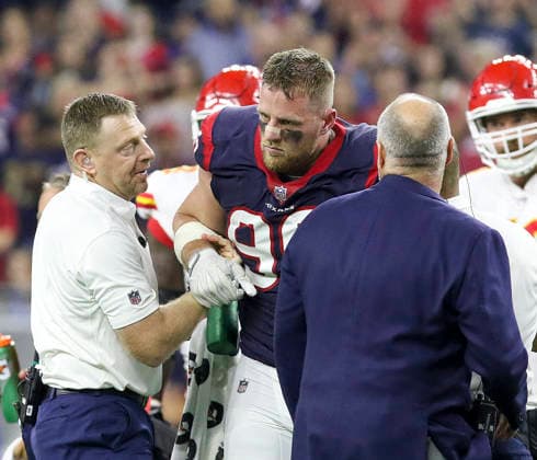 October 8, 2017: Houston Texans defensive end J.J. Watt (99) is helped off the field after sustaining a knee injury in the first quarter during the NFL, American Football Herren, USA game between the Kansas City Chiefs and the Houston Texans at NRG Stadium in Houston, TX. John Glaser CSM. Copyright: xJohnxGlaserx