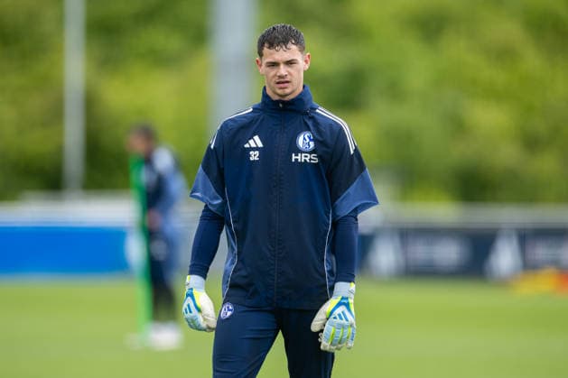 14 05 2026, Soccer, Training of FC Schalke 04 Goalkeeper Luca Podlech FC Schalke 04 Gelsenkirchen Training ground FC Schalke 04 NRW Germany xRHR PHOTO YYx Copyright: RHR-FOTOx RHR-FOTO YY