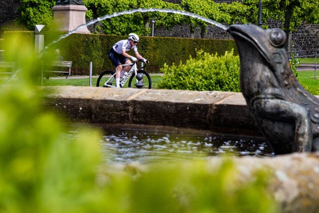 15 05 2026, GER, road bike, men women juniors, season 2025, 26 TMP Jugentour Kleine Friedensfahrt, 1 stage circuit race Residenzstadt Gotha On 3 competition days from 15 05 17 05 2026, almost 350 athletes from 7 countries competed in the categories Everyman, Beginner, U15m, U17w and U17m at the start of the 25th edition of the TMP Jugentour Kleine Friedensfahrt 2025 In addition to the individual time trial, there are 3 other stages to be completed in the Gotha district, organized by RSC Waltershausen Gotha e V Stage 1 was a circuit in Gotha, with the U15m having to complete 16.8km, the U17w 25.2km and the U17m 31.5km 99867 Gotha Schloss Friedenstein Historisc Thüringen Germany
