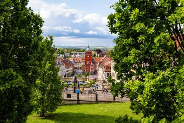 15 05 2026, GER, road bike, men women juniors, season 2025, 26 TMP Jugentour Kleine Friedensfahrt, 1 stage circuit race Residenzstadt Gotha On 3 competition days from 15 05 17 05 2026, almost 350 athletes from 7 countries competed in the categories Everyman, Beginner, U15m, U17w and U17m at the start of the 25th edition of the TMP Jugentour Kleine Friedensfahrt 2025 In addition to the individual time trial, there are 3 other stages to be completed in the Gotha district, organized by RSC Waltershausen Gotha e V Stage 1 was a circuit in Gotha, with the U15m having to complete 16.8km, the U17w 25.2km and the U17m 31.5km 99867 Gotha Schloss Friedenstein Historisc Thüringen Germany