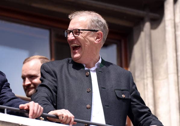 Football, Women, Bundesliga, Season 2025 2026, FC Bayern Munich, Women, Double celebration, City Hall balcony, Marienplatz Jan Christian Dreesen, Chairman of the Board FC Bayern Munich, looking to the right, laughing, laughing