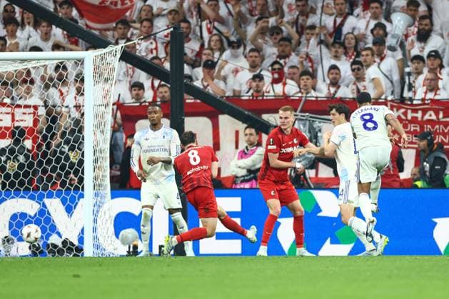 Youri Tielemans of Aston Villa scores the opening goal SC Freiburg v Aston Villa, UEFA Europa League, Final, Football, Besiktas Park, Istanbul, Turkiye - 20 May 2026Istanbul Besiktas Park United Kingdom EDITORIAL USE ONLY No use with unauthorised audio, video, data, fixture lists, club league logos or live services. Online in-match use limited to 120 images, no video emulation. No use in betting, games or single club league player publications. Copyright: xJamesxMarsh Shutterstockx 16883157cd