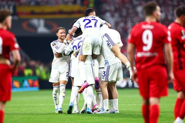 Aston Villa players celebrate winning the UEFA Europa League SC Freiburg v Aston Villa, UEFA Europa League, Final, Football, Besiktas Park, Istanbul, Turkiye - 20 May 2026Istanbul Besiktas Park United Kingdom EDITORIAL USE ONLY No use with unauthorised audio, video, data, fixture lists, club league logos or live services. Online in-match use limited to 120 images, no video emulation. No use in betting, games or single club league player publications. Copyright: xJamesxMarsh Shutterstockx 16883157ea