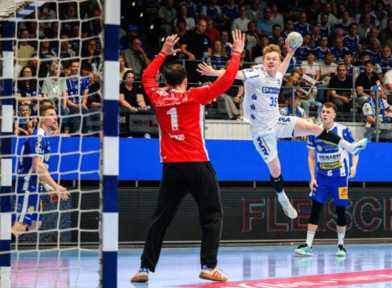 Jarnes Faust TBV Lemgo Lippe, 35 shortly before the break with the goal from the corner Matija Spikic ThSV Eisenach, 01 GER, ThSV Eisenach v TBV Lemgo Lippe, 1 Daikin Handballbundesliga, Handball, Matchday 32, Season 2025 2026, 22 05 2026 GER, ThSV Eisenach v TBV Lemgo Lippe, 1 Daikin Handballbundesliga, Handball, Matchday 32, Season 2025 2026, 22 05 2026 Eisenach Copyright: xEibner-Pressefoto MartinxHerbstx EP_MHT