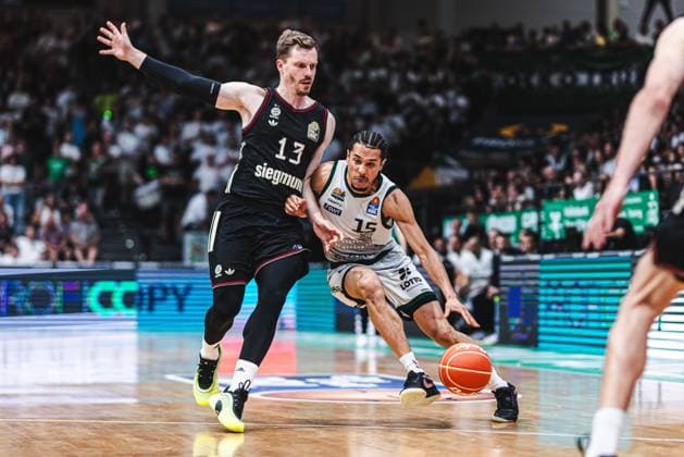 Jordan Roland Gladiators Trier in duel with Andreas Obst FC Bayern Muenchen Basketball , Vet Concept Gladiators Trier vs FC Bayern Muenchen Basketball, Basketball, easyCredit BBL, Playoffs, Quarterfinals, Game 3, Season 2025 2026, 23 05 2026 Vet Concept Gladiators Trier vs FC Bayern Muenchen Basketball, Basketball, easyCredit BBL, Playoffs, Quarterfinals, Game 3, Season 2025 2026, 23 05 2026 Copyright: xEibner-Pressefoto AlexanderxNeisx EP_ANS