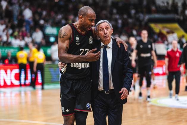 Svetislav Pesic Headcoach FC Bayern Muenchen Basketball and Isiaha Mike FC Bayern Muenchen Basketball , Vet Concept Gladiators Trier vs FC Bayern Muenchen Basketball, Basketball, easyCredit BBL, Playoffs, Quarterfinals, Game 3, Season 2025 2026, 23 05 2026 Vet Concept Gladiators Trier vs FC Bayern Muenchen Basketball, Basketball, easyCredit BBL, Playoffs, Quarterfinals, Game 3, Season 2025 2026, 23 05 2026 Copyright: xEibner-Pressefoto AlexanderxNeisx EP_ANS