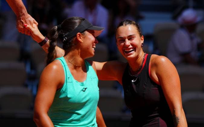 Aryna Sabalenka celebrates her first round win over Jessica Bouzas Maneiro and shares a joke with her at the net French Open Tennis, Day Three, Tennis, Roland Garros, Paris, France - 26 May 2026Paris Roland Garros France EDITORIAL USE ONLY No use with unauthorised audio, video, data, fixture lists, club league logos or live services. Online in-match use limited to 120 images, no video emulation. No use in betting, games or single club league player publications. Copyright: xJavierxGarcia Shutterstockx 16898258d