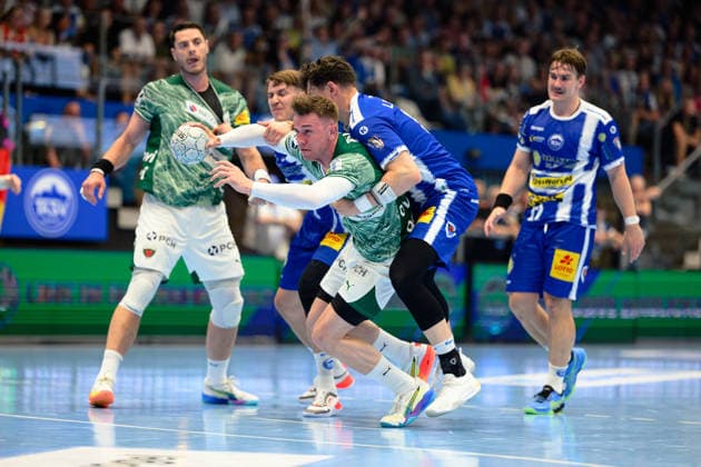 Lasse Andersson Fuechse Berlin, 11 can prevail against Justin Kurch ThSV Eisenach, 52 GER, ThSV Eisenach against Fuechse Berlin, 1 Daikin Handballbundesliga, Handball, Matchday 30, Season 2025 2026, 29 05 2026 GER, ThSV Eisenach against Fuechse Berlin, 1 Daikin Handballbundesliga, Handball, Matchday 30, Season 2025 2026, 29 05 2026 Eisenach Copyright: xEibner-Pressefoto MartinxHerbstx EP_MHT