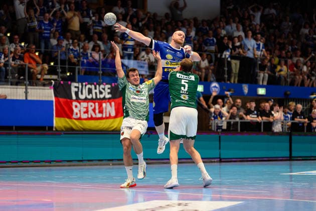 Peter Walz ThSV Eisenach, 14 , Tim Freihoefer Fuechse Berlin, 20 , Max Darj Fuechse Berlin, 05 GER, ThSV Eisenach vs Fuechse Berlin, 1 Daikin Handballbundesliga, Handball, Matchday 30, Season 2025 2026, 29 05 2026 GER, ThSV Eisenach vs Fuechse Berlin, 1 Daikin Handballbundesliga, Handball, Matchday 30, Season 2025 2026, 29 05 2026 Eisenach Copyright: xEibner-Pressefoto MartinxHerbstx EP_MHT