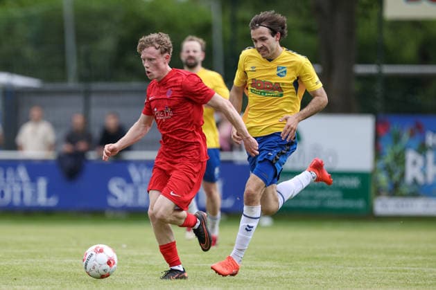 from left Jasper Look Blumenthaler SV, 16 and Maximilian Sergio Musci SV Todesfelde, 21 in duel, duel, dynamics, action, action, match scene, 30 05 2026, Todesfelde Germany , football, promotion round Regionalliga Nord, SV Todesfelde Blumenthaler SV xobx