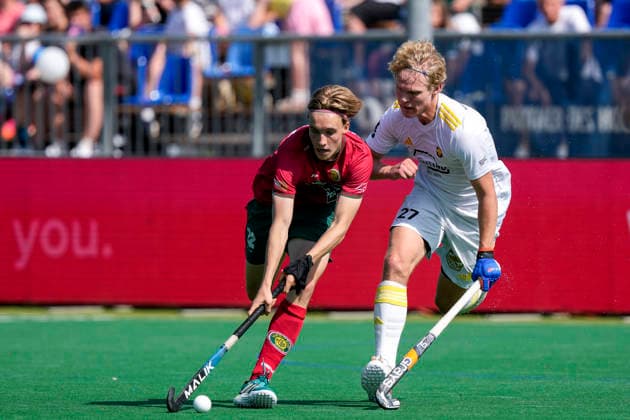 from left Johann Wehnert Polo, 22 , Vincent Julius Scholz HTHC, 27 , duel, duel, tackle, tackling, dynamics, action, action, 30 05 2026, Bonn Germany , field hockey, German Championship, semi-final, men, Hamburger Polo Club Harvestehuder THC xozx