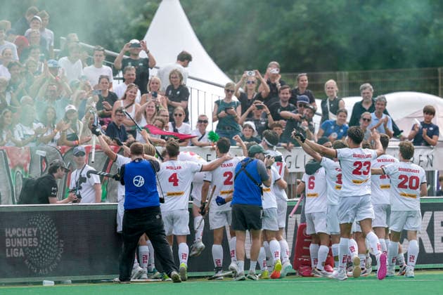 Hamburg Polo Club players, cheering after the final whistle, joy about the victory, winner, winners, cheers, cheering, cheerful, positive, happy, rejoicing, optimistic, highlight, action, 31 05 2026, Bonn Germany , Hockey, German Championship, Final, Men, Hamburg Polo Club HTC Uhlenhorst Mülheim xozx
