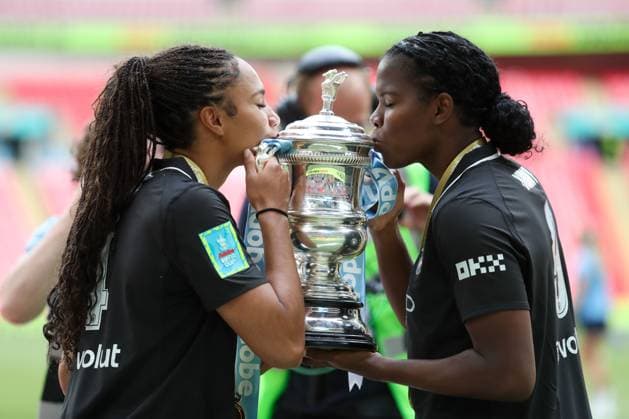 Jade Rose and Khadija Shaw of Manchester City celebrate by kissing the Adobe Women s FA Cup Brighton & Hove Albion v Manchester City, Football, Adobe Women s FA Cup Final, Wembley Stadium, London, UK, 31 05 26 EDITORIAL USE ONLY No use with unauthorised audio, video, data, fixture lists, club league logos or live services. Online in-match use limited to 120 images, no video emulation. No use in betting, games or single club league player publications. Copyright: xAnthonyxHanc Shutterstockx 16905576cj