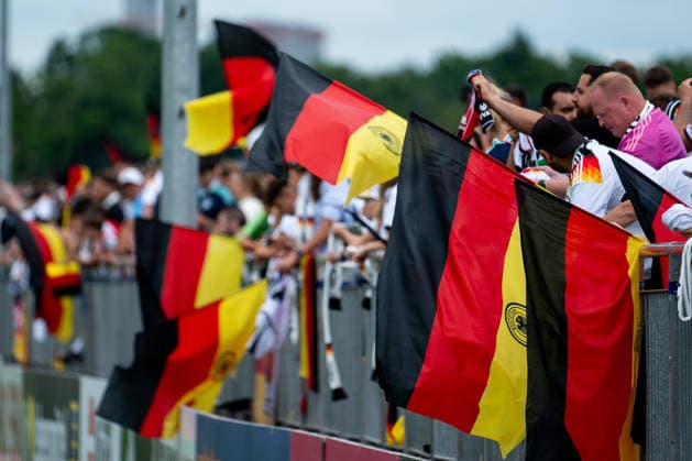 GER, Germany vs Finland, farewell event and training match, World Cup preparation 2026 01 06 2026, DFB Campus, Frankfurt am Main, GER, Germany vs Finland, farewell event and training match, World Cup preparation 2026, in the picture fans with flags in black red gold, nordphotoxGmbHx xMemmler nph00005