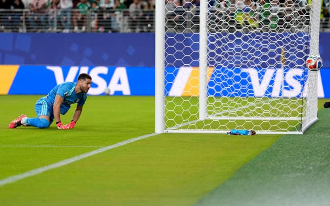 (260623) -- SAN FRANCISCO, June 23, 2026 -- Luca Zidane, goalkeeper of Algeria, reacts after team Jordan scored a goal during the group J match between Jordan and Algeria at the 2026 FIFA World Cup, WM, Weltmeisterschaft, Fussball at San Francisco Bay Area Stadium in San Francisco, the United States, June 22, 2026. (Photo by Xinhua) (SP)U.S.-SAN FRANCISCO-FOOTBALL-FIFA WORLD CUP-GROUP J-JOR VS ALG SunxYuxuan