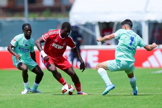 Boris Mamuzah Lum of Hertha BSC Berlin, Ragnar Prince Friedel Ache of 1. FC Köln, and Josip Brekalo of Hertha BSC Berlin battle for the ball, Friendly match, 1 FC Köln vs. Hertha BSC Berlin, Koasastadion on July 31, 2026, in St. Johann in Tirol, Austria. Photo by Marco Steinbrenner, DeFodi Images. Boris Mamuzah Lum of Hertha BSC Berlin, Ragnar Prince Friedel Ache of 1 FC Köln and Josip Brekalo of Hertha BSC Berlin battle for the ball, Friendly match, 1 FC Köln vs. Hertha BSC Berlin, Koasastadion, July 31, 2026, in St. Johann in Tirol, Austria. Photo by Marco Steinbrenner, DeFodi Images