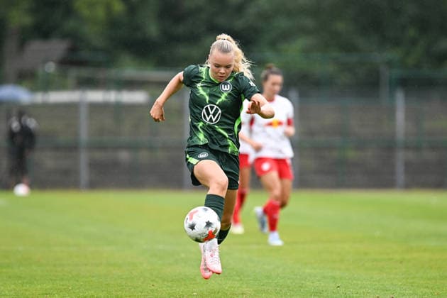 Soccer I Women s I 2026–2027 Season I Friendly Match I RB Leipzig vs. VfL Wolfsburg I August 1, 2026 Anny Kerim Lindland 38, VfL Wolfsburg, cutout, close-up, portrait, single photo, single image, body, Markranstädt grass field, Stadion am Bad Großfeld, Am Stadtbad 30, Saxony, Germany Copyright: xLobeca InesxHähnelx