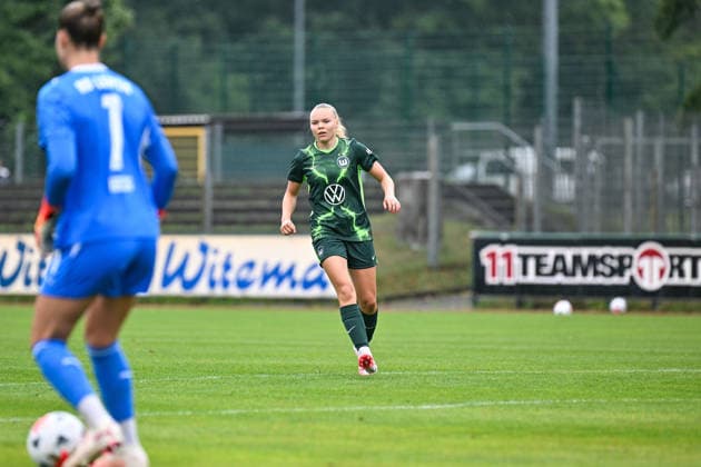 Soccer I Women s I 2026–2027 Season I Friendly Match I RB Leipzig vs. VfL Wolfsburg I August 1, 2026 Anny Kerim Lindland 38, VfL Wolfsburg, cutout, close-up, portrait, single photo, single image, body, Markranstädt grass field, Stadion am Bad Großfeld, Am Stadtbad 30, Saxony, Germany Copyright: xLobeca InesxHähnelx