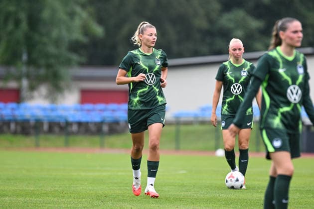 Soccer I Women’s I 2026–2027 Season I Friendly Match I RB Leipzig vs. VfL Wolfsburg I August 1, 2026 Julia Landenberger, 20, VfL Wolfsburg – Cutout, Close-up, Portrait, Single Photo, Single Image, Body, Markranstädt Grass Field, Stadion am Bad Großfeld, Am Stadtbad 30, Saxony, Germany Copyright: xLobeca InesxHähnelx
