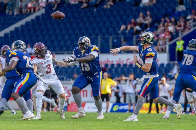 Pass by Seth Morgan, Alpine Rams, 10, GER Rhein Fire vs. Alpine Rams, American Football, AFLE, 2026 Season, August 1, 2026 GER Rhein Fire vs. Alpine Rams, American Football, AFLE, 2026 Season, August 1, 2026, Duisburg Copyright: xEibner-Pressefoto FabianxFriesex EP_FFE