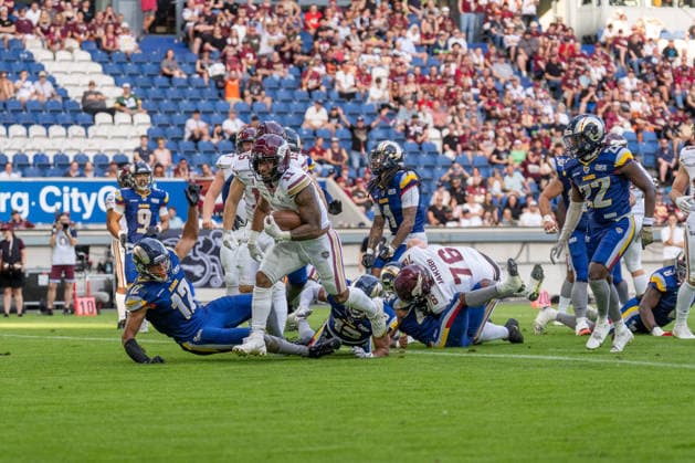 Jonathan Scott, Rhein Fire, No. 11, on his way to the Alpine Rams end zone, GER Rhein Fire vs. Alpine Rams, American Football, AFLE, 2026 Season, August 1, 2026, GER Rhein Fire vs. Alpine Rams, American Football, AFLE, 2026 Season, August 1, 2026, Duisburg Copyright: xEibner-Pressefoto FabianxFriesex EP_FFE