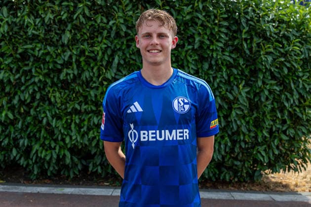 August 3, 2026, Photo shoot for the 2026–2027 season at FC Schalke 04, Bundesliga 1, , Luca Vozar, FC Schalke 04, Gelsenkirchen, Veltins Arena, North Rhine-Westphalia, Germany, xRHR, PHOTO, DEx Copyright: DennisxEwert RHR-FOTOx RHR-FOTO DE