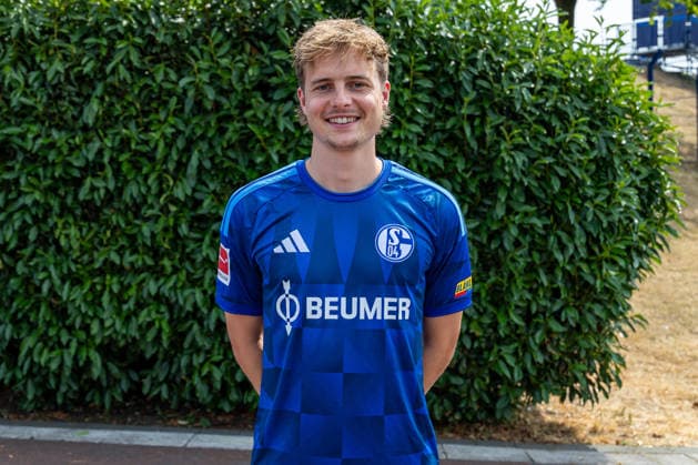 August 3, 2026, 2026–2027 photo shoot at FC Schalke 04, Bundesliga 1, , Finn Porath, FC Schalke 04, Gelsenkirchen, Veltins Arena, North Rhine-Westphalia, Germany, xRHR, PHOTO, DEx Copyright: DennisxEwert RHR-FOTOx RHR-FOTO DE