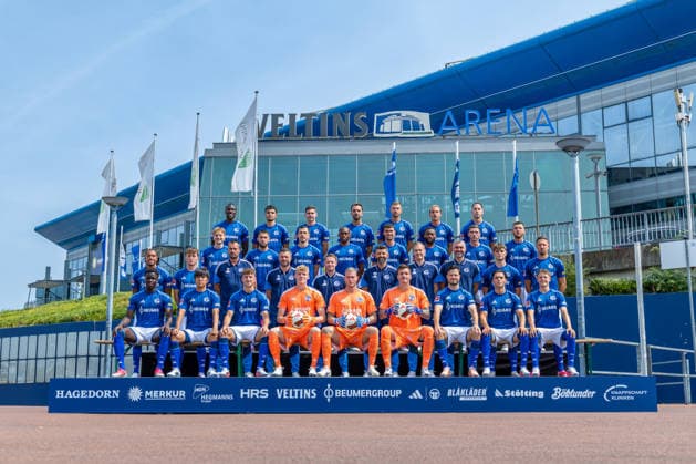 August 3, 2026, 2026–2027 team photo session at FC Schalke 04, Bundesliga 1, team photo, bottom row, 1st from left: Bryan Lasme (FC Schalke 04), Mertcan Ayhan (FC Schalke 04), Maximilian Wöber (FC Schalke 04), Kenan Karaman (FC Schalke 04), Edin Dzeko (FC Schalke 04), Timo Becker (FC Schalke 04), Nikola Katic (FC Schalke 04), back row 2, from left: Finn Porath (FC Schalke 04), Adil Aouchiche (FC Schalke 04), Ron Schallenberg, FC Schalke 04; Junior Adamu, FC Schalke 04; Dejan Ljubicic, FC Schalke 04; Moussa Sylla, FC Schalke 04; Robin Gosens, FC Schalke 04; Hasan Kurucay, FC Schalke 04; center row, from left: Anton Donkor, FC Schalke 04; Max Grüger, FC Schalke 04; Strength and Conditioning Coach Alexander Storck, FC Schalke 04; Assistant Coach Tim Hoogland, FC Schalke 04; Assistant Coach Eddie Lattimore, FC Schalke 04; Head Coach Miron Muslic, FC Schalke 04; Assistant Coach Adin Osmanbasic, FC Schalke 04; Goalkeeper Coach Volkan Ünlü, FC Schalke 04; Dylan Leonard, FC Schalke 04; Janik Bachmann, FC Schalke 04; from left to right: Christian Gomis, FC Schalke 04; Satoshi Tanaka, FC Schalke 04; Vitalie Becker, FC Schalke 04; goalkeeper Johannes Siebeking, FC Schalke 04; goalkeeper Loris Karius, FC Schalke 04; Goalkeeper Kevin Müller, FC Schalke 04; Adrian Gantenbein, FC Schalke 04; Soufiane El Faouzi, FC Schalke 04; Luca Vozar, FC Schalke 04; Gelsenkirchen, Veltins Arena, North Rhine-Westphalia, Germany; xRHR; PHOTO: DEx Copyright: DennisxEwert RHR-FOTOx RHR-FOTO DE