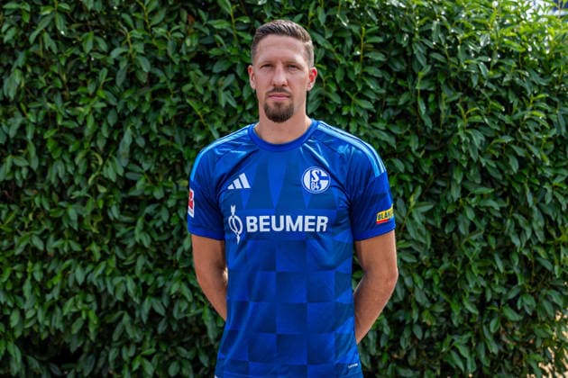 August 3, 2026, Photo shoot for the 2026–2027 season at FC Schalke 04, Bundesliga 1, , Janik Bachmann, FC Schalke 04, Gelsenkirchen, Veltins Arena, North Rhine-Westphalia, Germany, xRHR FOTO DEx Copyright: DennisxEwert RHR-FOTOx RHR-FOTO DE