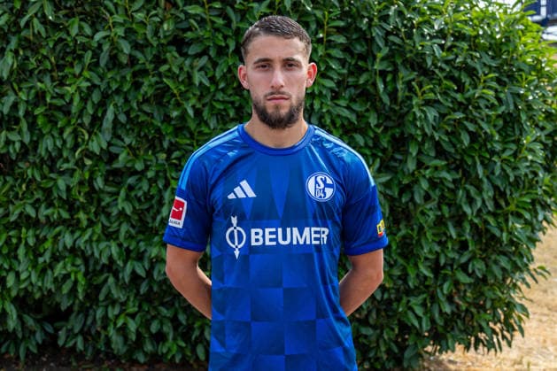 August 3, 2026, 2026–2027 photo shoot at FC Schalke 04, Bundesliga 1, , Adil Aouchiche, FC Schalke 04, Gelsenkirchen, Veltins Arena, North Rhine-Westphalia, Germany, xRHR, PHOTO DEx Copyright: DennisxEwert RHR-FOTOx RHR-FOTO DE