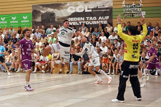 August 4, 2026, xovx, Lindencup Handball, HSG Wetzlar vs. TV Hüttenberg: Hendrik Schreiber (TV Hüttenberg), Josip Simic (HSG Wetzlar), Nikolaj Laesö (HSG Wetzlar), Yahav Shamir (TV Hüttenberg); Linden Stadthalle, Hesse, Germany, DE