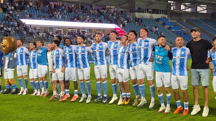 CFC vs. FSV Zwickau, August 4, 2026, Chemnitz, Eins Stadium on Gellertstrasse, Sports, Soccer, Northeast Regional League 2026–2027, Matchday 3, CFC, CFC vs. FSV Zwickau The CFC team celebrates its victory in front of the South Stand in Chemnitz, Saxony, Germany