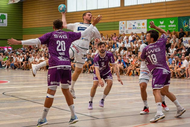 August 4, 2026, xovx, Lindencup Handball, HSG Wetzlar vs. TV Hüttenberg: Leif Haack (TV Hüttenberg), Dominik Mappes (HSG Wetzlar), Hendrik Schreiber (TV Hüttenberg), Josip Simic (HSG Wetzlar), Vit Reichl (TV Hüttenberg); Linden Stadthalle, Hesse, Germany, DE