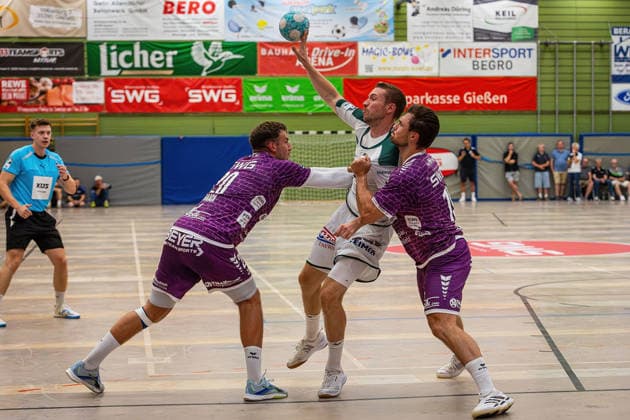 August 4, 2026, xovx, Lindencup Handball, HSG Wetzlar vs. TV Hüttenberg, Leif Haack (TV Hüttenberg), Dominik Mappes (HSG Wetzlar), Vit Reichl (TV Hüttenberg), Linden Stadthalle, Hesse, Germany, DE