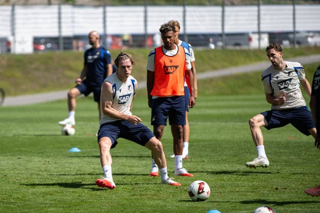 Patrick Wimmer, TSG Hoffenheim, No. 8 in a 3-on-4 drill, center TSG Hoffenheim, soccer, training camp, preseason, 2026–2027 season, GER, August 5, 2026, Eibner Press Photo by Andreas Ulmer, TSG Hoffenheim, soccer, training camp, preseason, 2026–2027 season, GER, August 5, 2026, Copyright: xEibner-Pressefoto AndreasxUlmerx EP_AUR