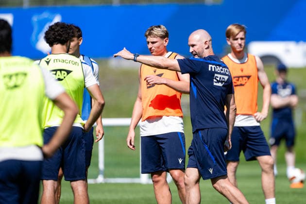 Christian Ilzer, TSG Hoffenheim, coach right in the thick of the action, giving clear instructions, TSG Hoffenheim, soccer, training camp, preseason, 2026–2027 season, GER, August 5, 2026, Eibner Press Photo by Andreas Ulmer, TSG Hoffenheim, soccer, training camp, preseason, 2026–2027 season, GER, August 5, 2026, Copyright: xEibner-Pressefoto AndreasxUlmerx EP_AUR