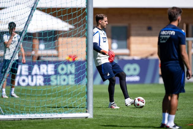 Oliver Baumann, TSG Hoffenheim, 01, with the ball, TSG Hoffenheim, soccer, training camp, preseason, 2026–2027 season, GER, August 5, 2026, Eibner Press Photo Andreas Ulmer TSG Hoffenheim, soccer, training camp, preseason, 2026–2027 season, GER, August 5, 2026, Copyright: xEibner-Pressefoto AndreasxUlmerx EP_AUR