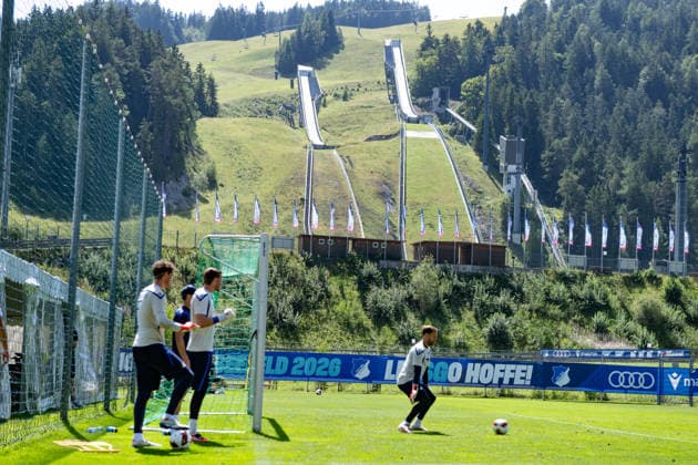 Oliver Baumann, TSG Hoffenheim, 01 against an Alpine backdrop, TSG Hoffenheim, soccer, training camp, preseason, 2026–2027 season, GER, August 5, 2026, Eibner Press Photo by Andreas Ulmer, TSG Hoffenheim, soccer, training camp, preseason, 2026–2027 season, GER, August 5, 2026, Copyright: xEibner-Pressefoto AndreasxUlmerx EP_AUR