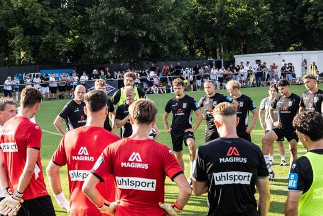 Final practice for SSV Ulm 1846 soccer ahead of their first league game in Stuttgart, Soccer, Practice, Practice Field Ulm 06 08 26 Team Team Circle Squad Team Circle SSV Ulm 1846 Soccer (from left) Marcel Seegert SSV Ulm 1846 Soccer, 25, Per Lockl SSV Ulm 1846 Soccer, 08, Daniel Hülsenbusch, SSV Ulm 1846 Soccer, 04, Marco Gölz SSV Ulm 1846 Soccer, 21, Mattis Hoppe SSV Ulm 1846 Soccer, 02, Benedikt Ehe SSV Ulm 1846 Soccer, 06, Halim EroÄülu SSV Ulm 1846 Soccer, 34, Tibet Erkan Sevik SSV Ulm 1846 Soccer, 41, U19 players’ final training session for SSV Ulm 1846 Soccer ahead of their first league match in Stuttgart, soccer, training, Ulm training field, August 6, 2026. Photo by Lucca Fundel, Ulm training field, Baden-Württemberg, Germany
