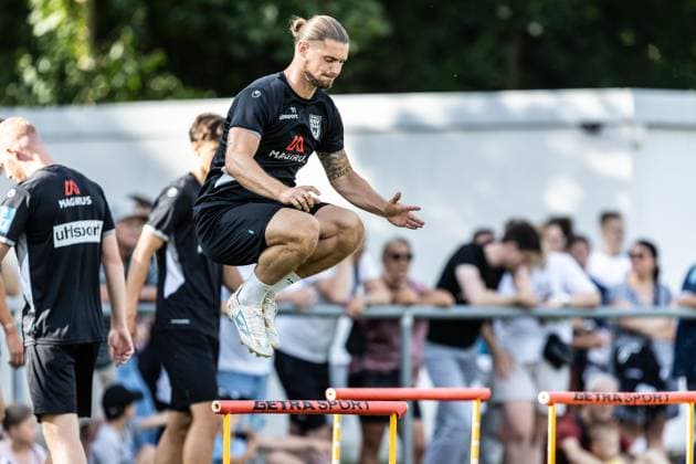 Final practice for SSV Ulm 1846 Soccer ahead of their first league game in Stuttgart, Soccer, Training, Ulm Training Field, August 6, 2026, Dennis Chessa, SSV Ulm 1846 Soccer, 11 Final Training Session for SSV Ulm 1846 Soccer Ahead of Their First League Match in Stuttgart, Soccer, Training, Ulm Training Field, August 26, 2006, Photo by Lucca Fundel, Ulm Training Field, Baden-Württemberg, Germany