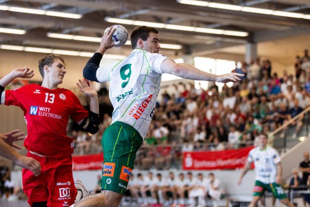 Max BENEKE FRISCH AUF Goeppingen, 09 scores a goal, play, shot on goal GER, FRISCH AUF Goeppingen vs. TSV Neuhausen Filder, handball, preseason, tournament, S Cup Altensteig, Quarterfinals, 2026–2027 season, August 7, 2026, GER, FRISCH AUF Goeppingen vs. TSV Neuhausen Filder, handball, preseason, tournament, S Cup Altensteig, quarterfinals, 2026–2027 season, August 7, 2026, Altensteig Copyright: xEibnerxPressefoto OliverxSchmidtx EP_OST