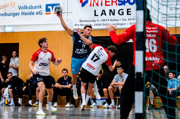 August 7, 2026, xdobgx, 2026 Heide Cup Handball Tournament, HSV Hamburg HOJ Elite vs. Nicolaj Jorgensen, Handball Sport Verein Hamburg, 11, shooting, in action, throwing, Marius Ptak (HOJ Elite), 17, Jannick Green (HOJ Elite), 16, Schneverdingen