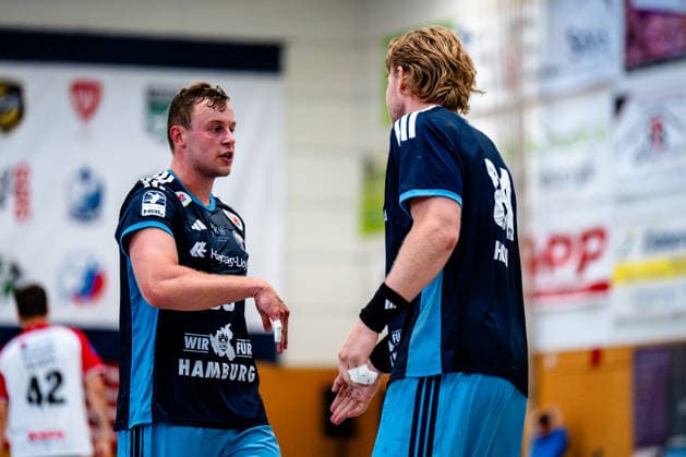 August 7, 2026, xdobgx, 2026 Heide Cup Handball Tournament, HSV Hamburg HOJ Elite vs. Moritz Sauter, Handball Sport Verein Hamburg, 33, Martin Hovde, Handball Sport Verein Hamburg, 81, in conversation, Schneverdingen