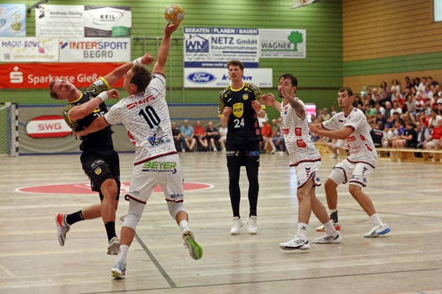 August 7, 2026, xovx, Lindencup Handball, TV Hüttenberg vs. HSC 2000 Coburg, Jakob Knauer (HSC Coburg), Paul Ohl, TV Hüttenberg; Sven Wesseling, HSC Coburg; Vit Reichl, TV Hüttenberg; Danil Dyatlov, TV Hüttenberg; Linden Stadthalle, Hesse, Germany, DE